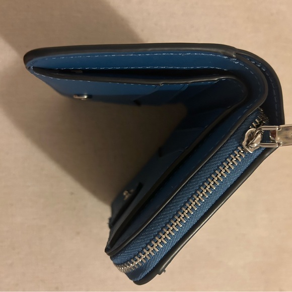 Brand New Kate Spade Arctic Friends Wallet - Picture 5 of 7